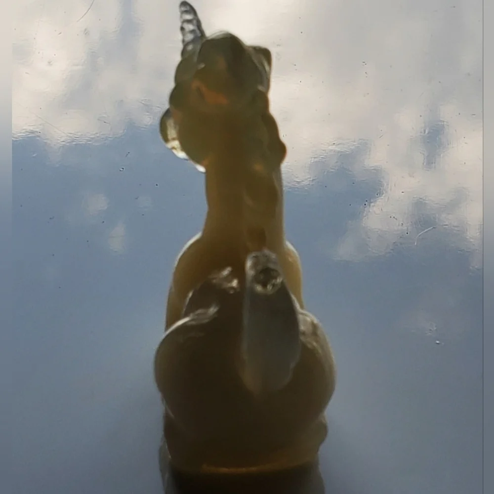 Vntg Boyd Light Yellow Slag Glass Little Lucky the Unicorn 🦄 - Picture 7 of 11
